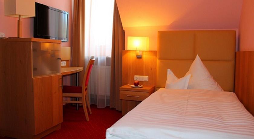 Hotel-Gasthof-Kohlmeier Kranzberg ห้อง รูปภาพ